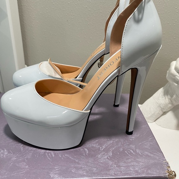 Chic White Platform Heels - Picture 6 of 8